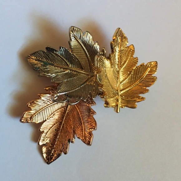Vintage Autumn Leaf Brooch Pin, Fall Maple Tree Leaves, Gold, Silver, Bronze - Picture 4 of 10